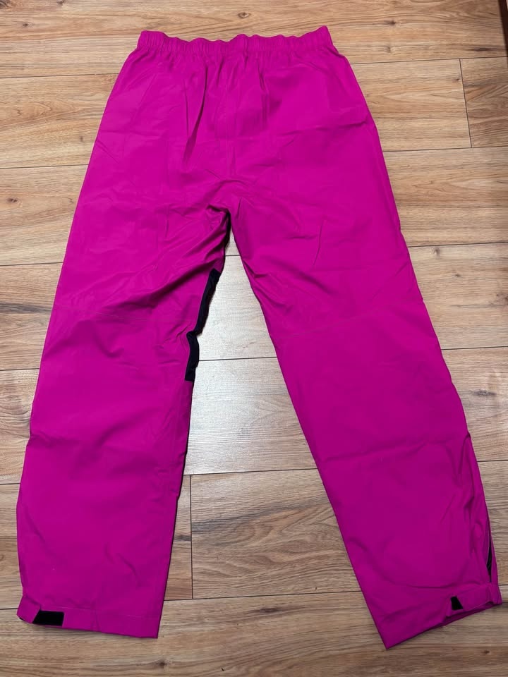 North Face Waterproof Pants - Size Medium - photo 3