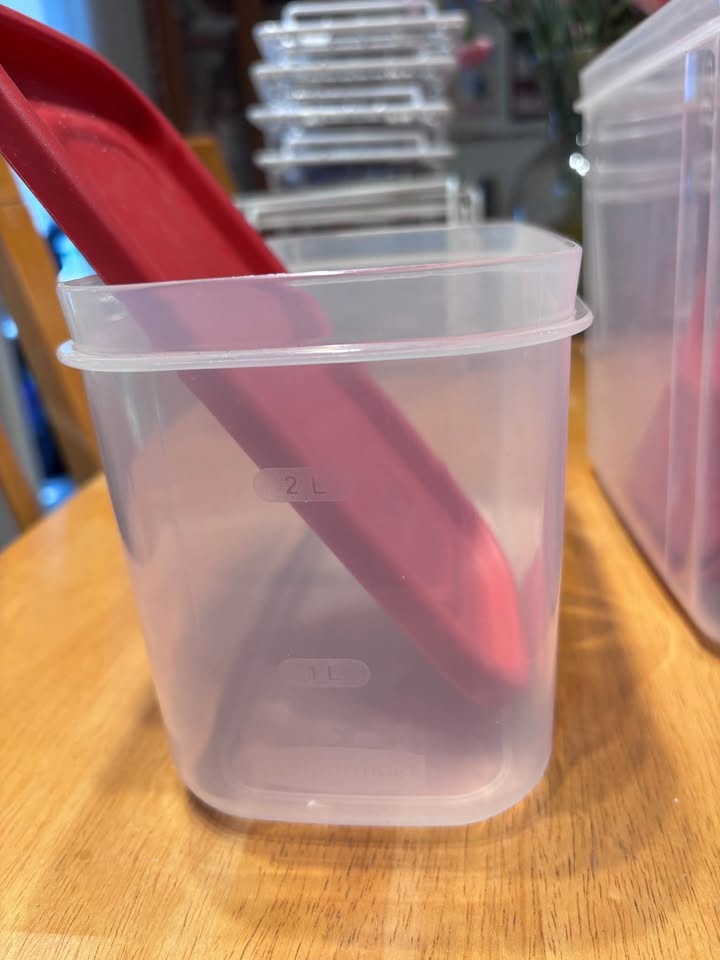 4 Rubbermaid Modular Canisters Food Storage Containers - photo 2
