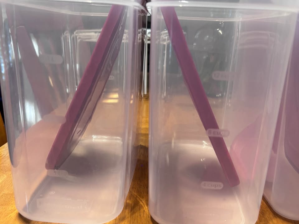 4 Rubbermaid Modular Canisters Food Storage Containers - photo 4