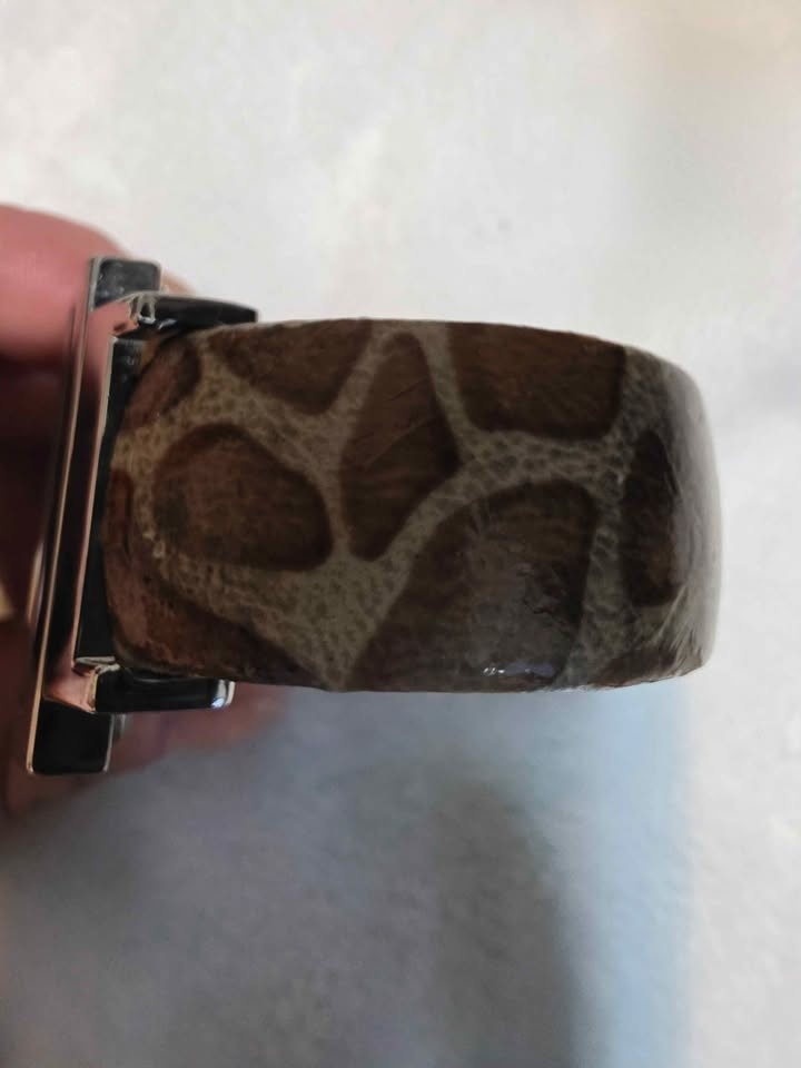 Vintage Suisse Brown Giraffe Print Watch - photo 3