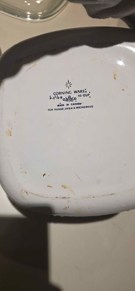 Vintage Corning Ware Casserole Dishes (2 Sizes) - photo 2