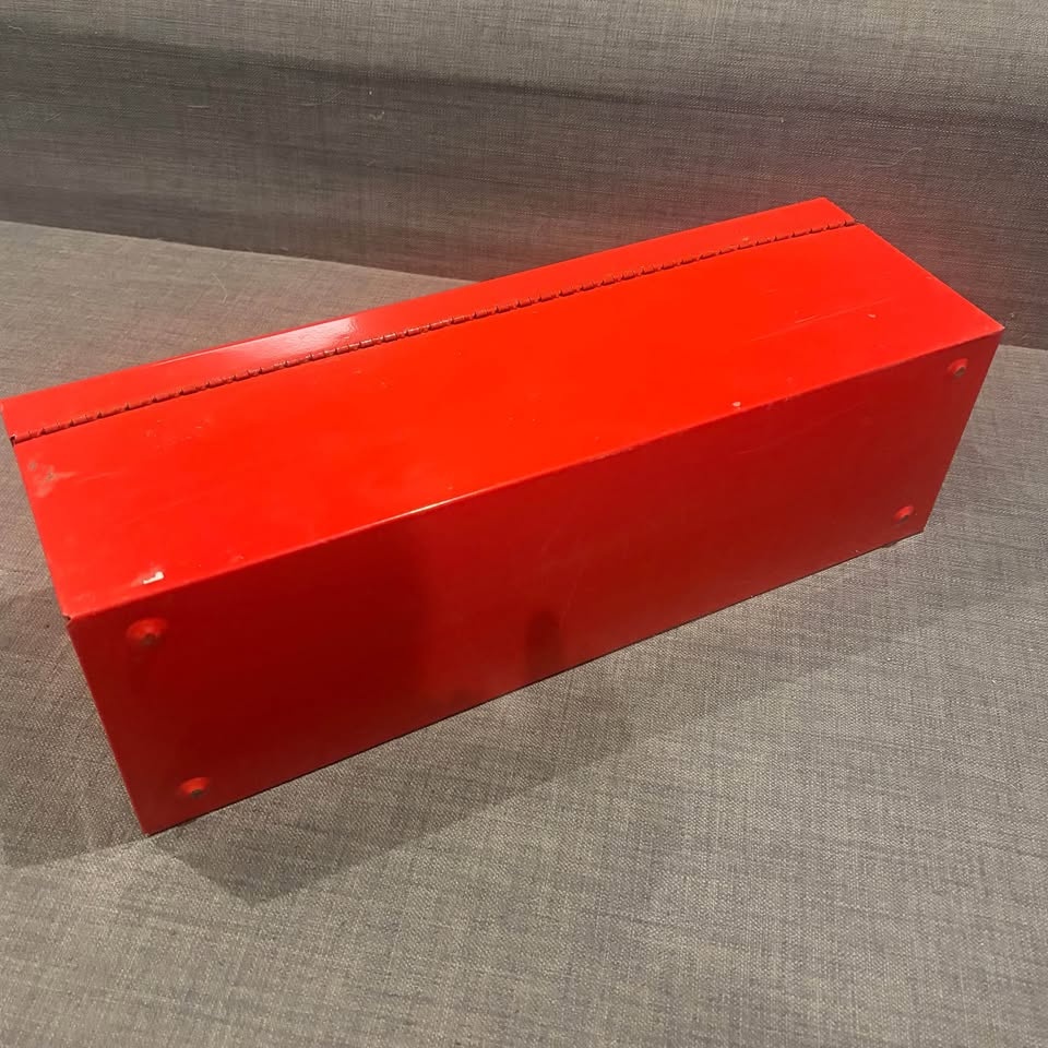 Classic Red Metal Tool Box - photo 5