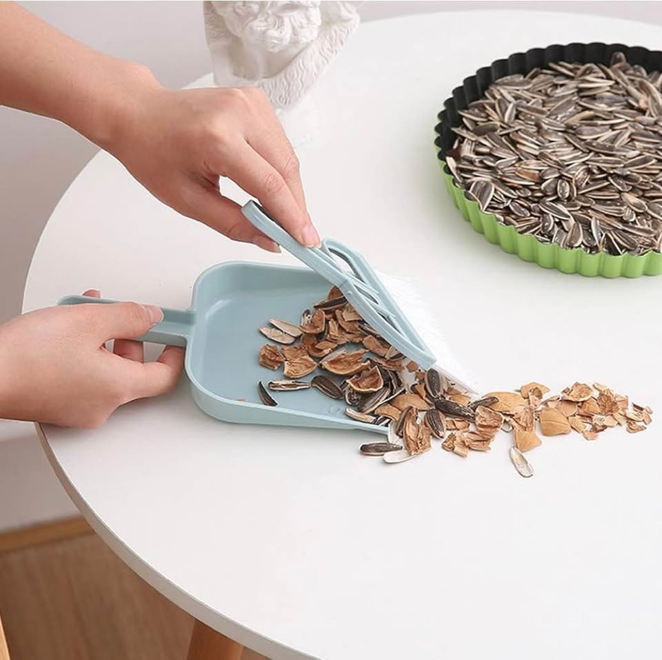 Mini Broom and Dustpan Set - photo 3