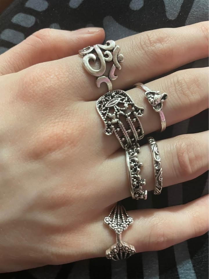 6pcs. Stylish Silver color Rings (Size 6-9 US)