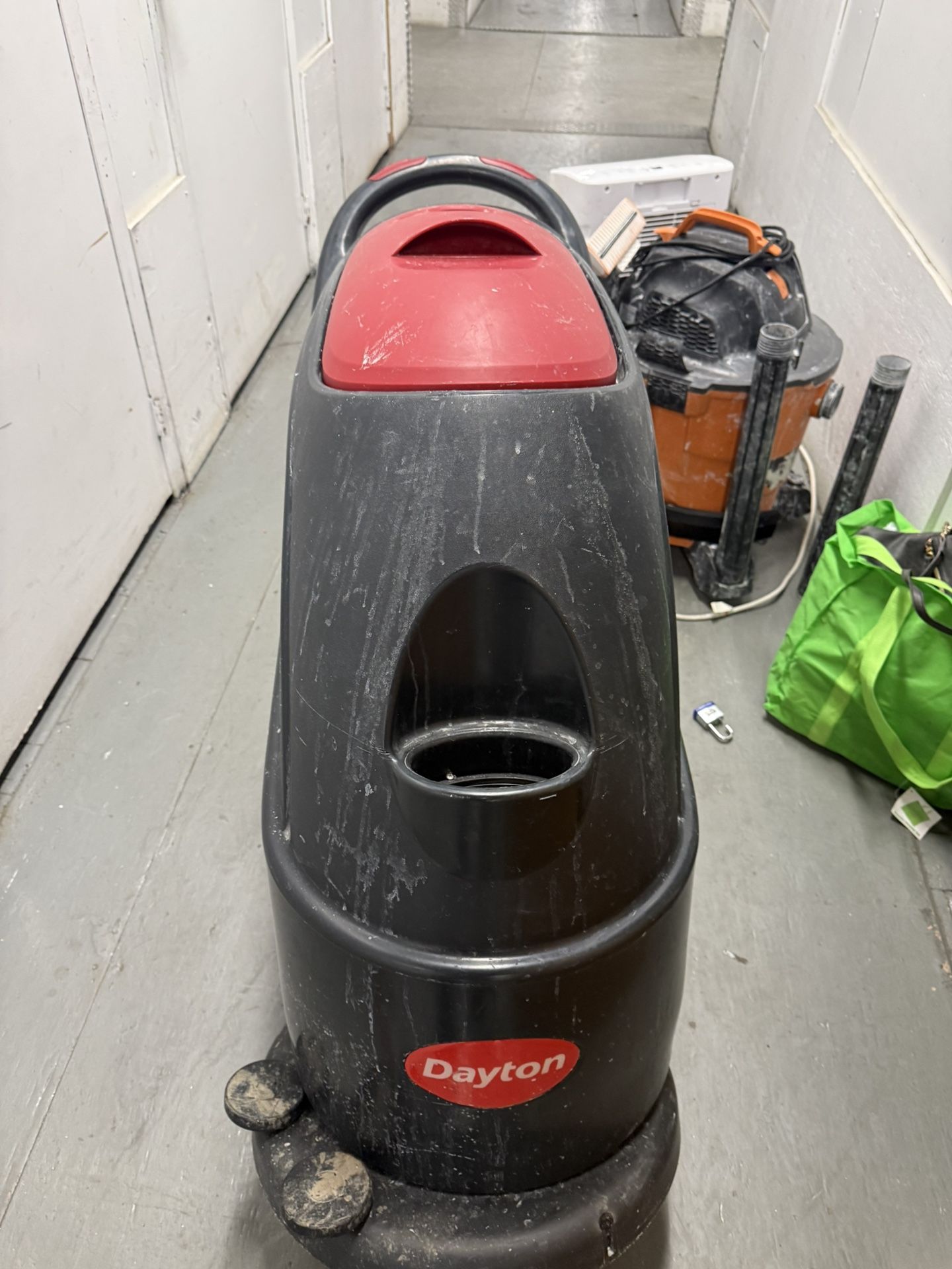 Dayton Floor Scrubber Walk-Behind Disc 17in