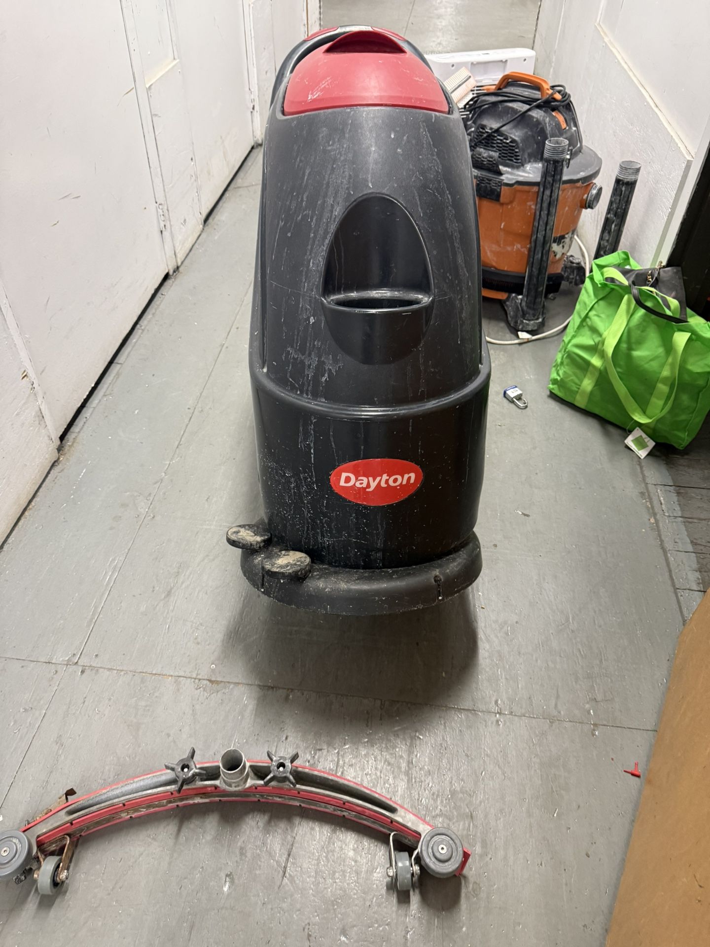 Dayton Floor Scrubber Walk-Behind Disc 17in - photo 2