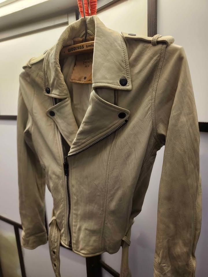 The Eighty Twenty White leather Motorcycle Jacket - photo 4