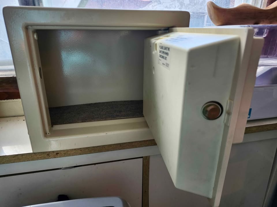 Old School digital hotel safe - photo 2