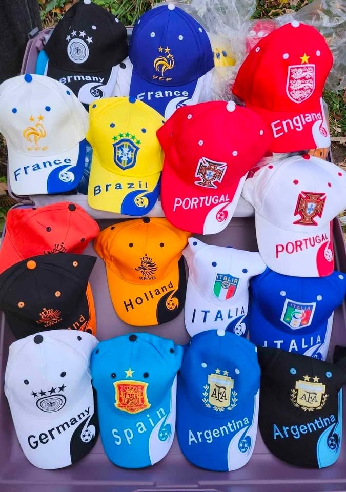 90 FIFA WORLD CUP Soccer Hats - photo 2