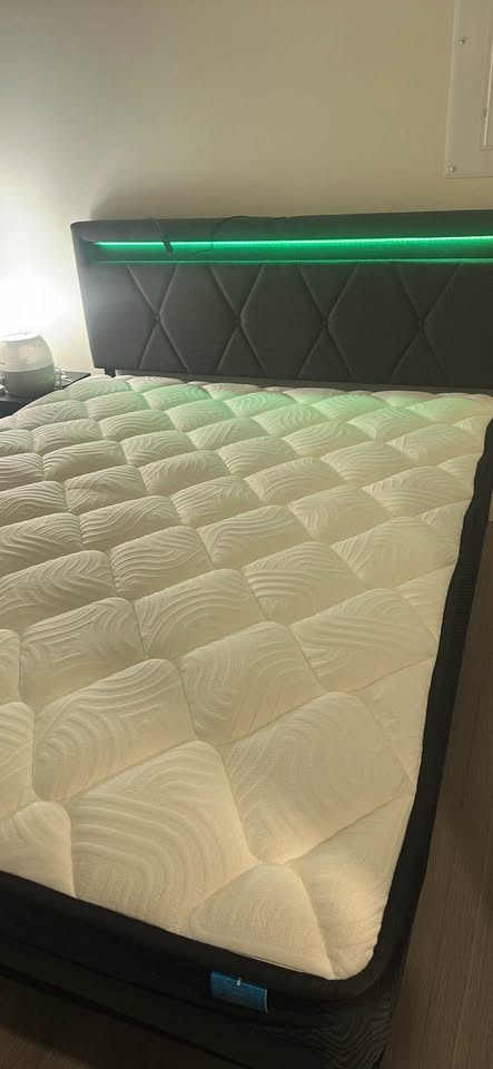 Queen Upholstered LED Bed with Hybrid Mattress - 5 Months Old - photo 3