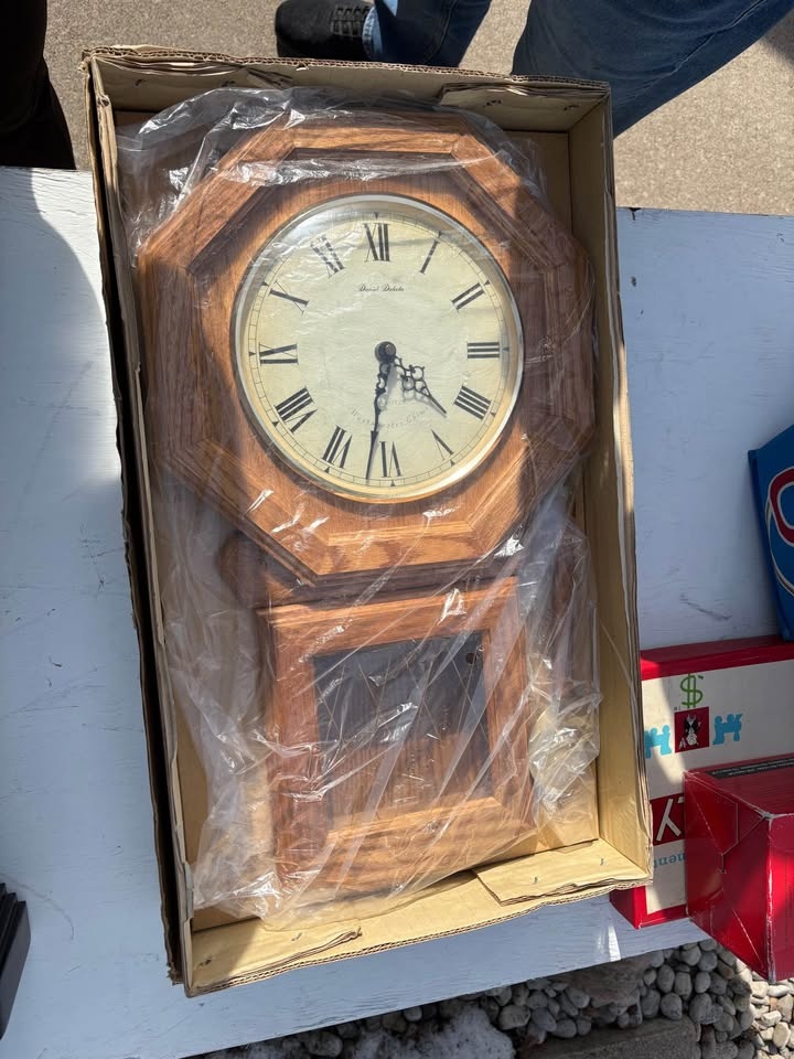 Brand new in the box wall clock - photo 2