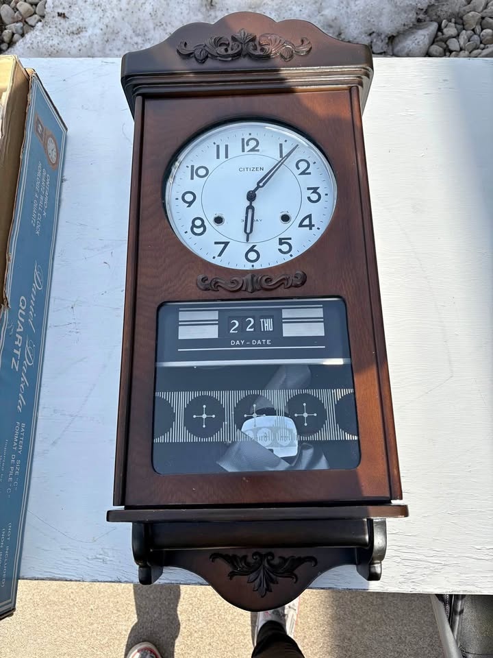 Wall clock