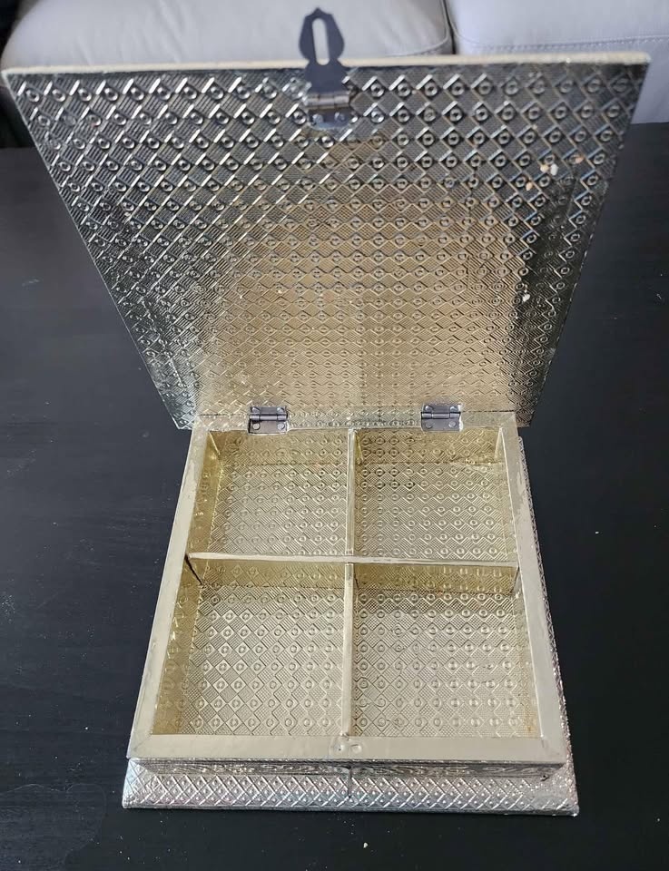 Handcrafted Box - photo 2