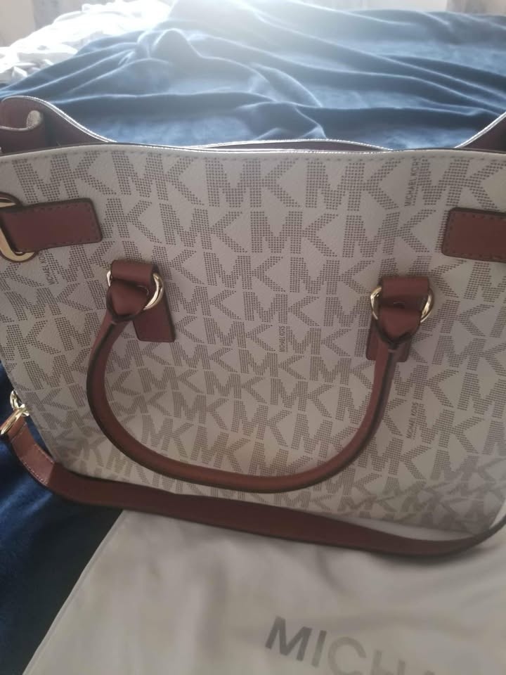 Michael Kors Handbag - photo 4