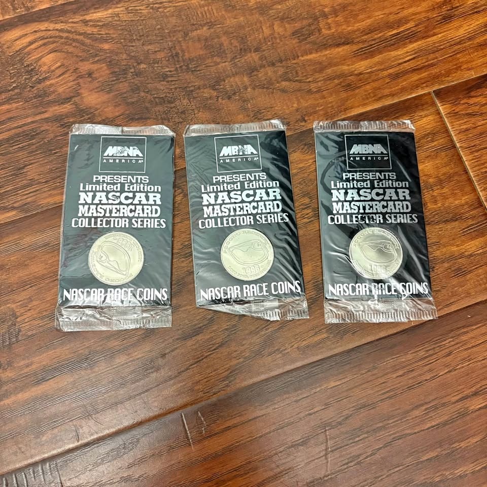 1996 NASCAR Pace Coin - MBNA America Mastercard Collector Series