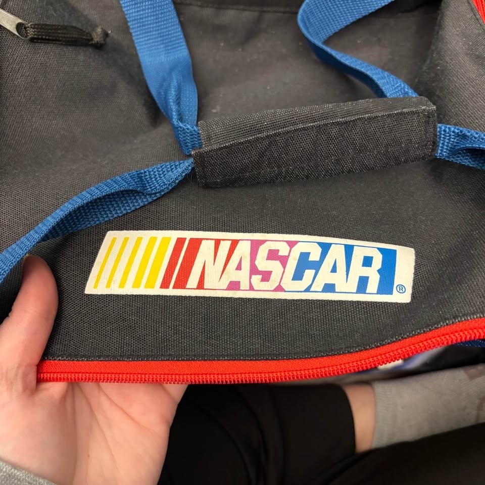 vintage NASCAR Dale Jarrett #88 racing duffle bag - photo 5