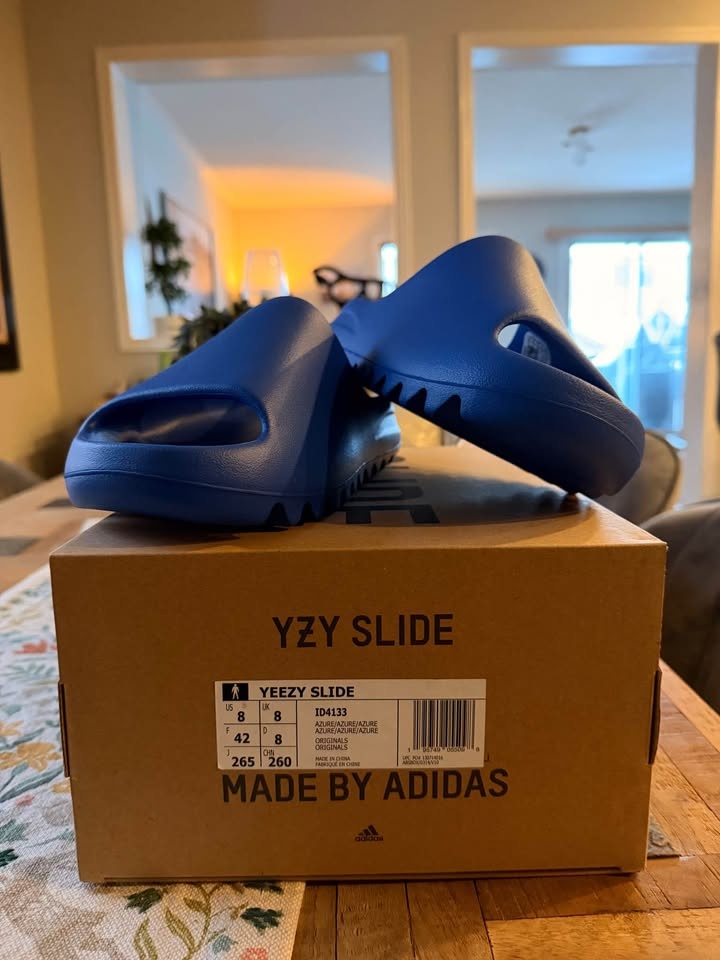 Authentic Yeezy Collection - Size 8 (Foam M7) - photo 4