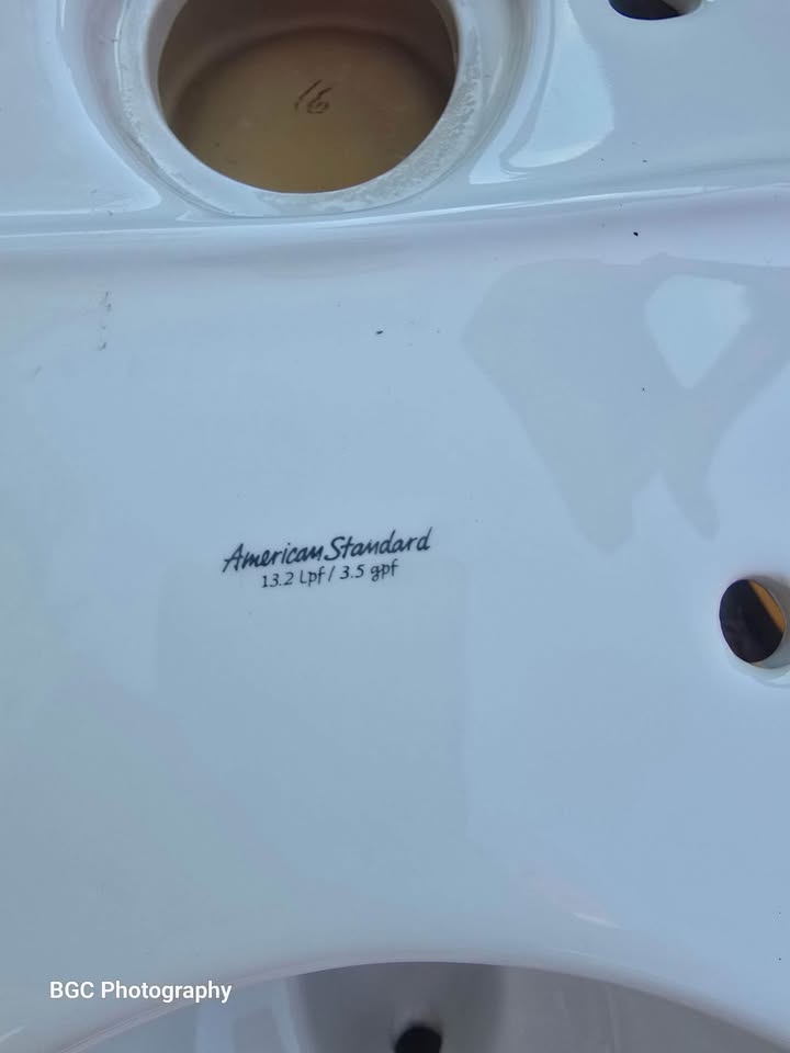 Free toilet - photo 2