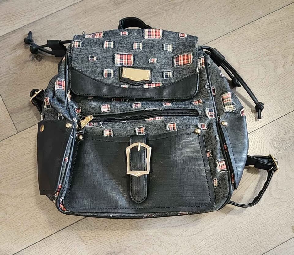 2 Stylish Bags + 1 Free Red Handbag - photo 2