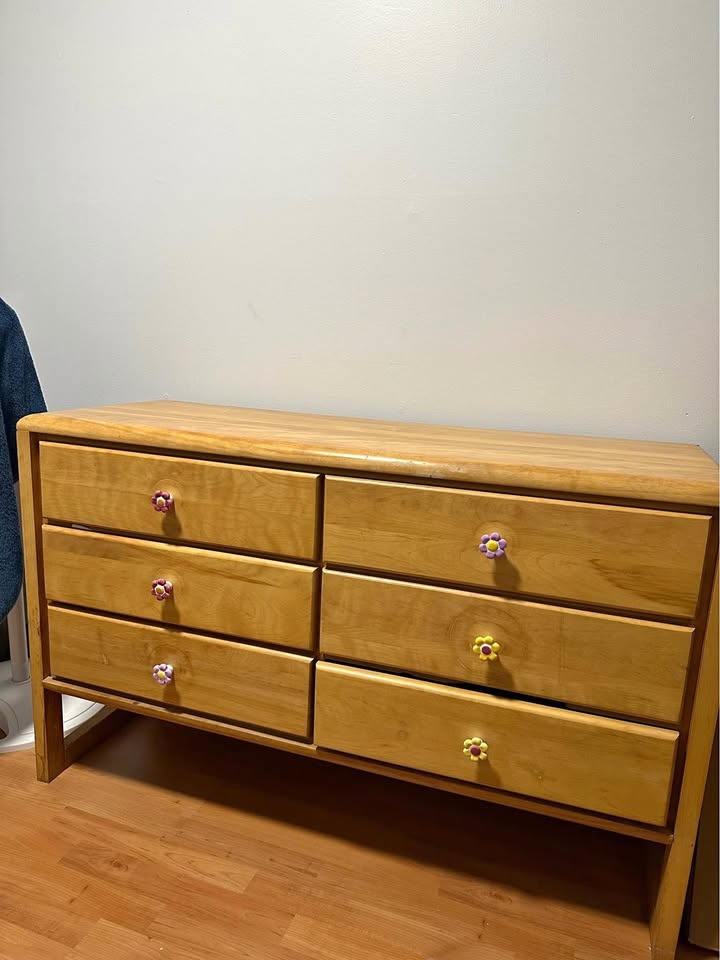 Wooden 6-Drawer Dresser with Flower Knobs