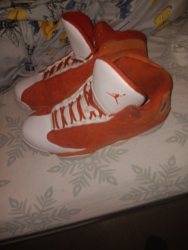 Jordan's White And Orange Size 11 - photo 4