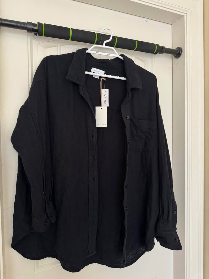 Aritzia Button Up