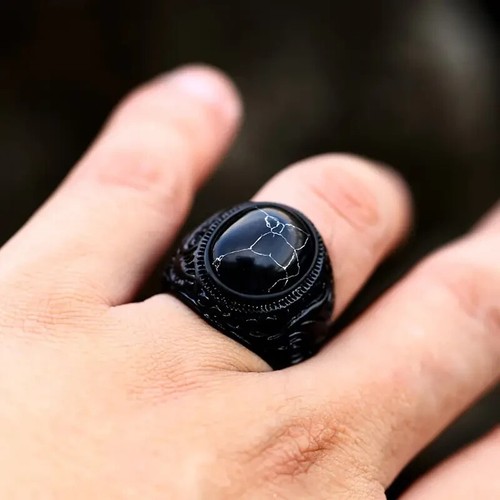 Vintage Retro Black Carved Ring - photo 2