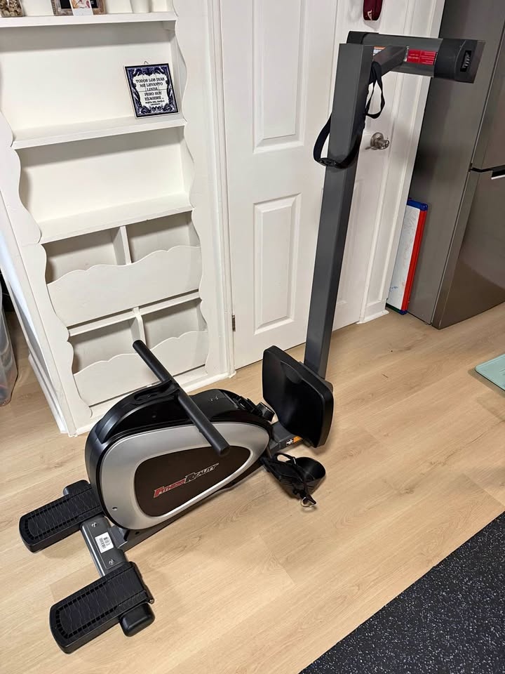 Fitness Reality Magnetic Rower Machine