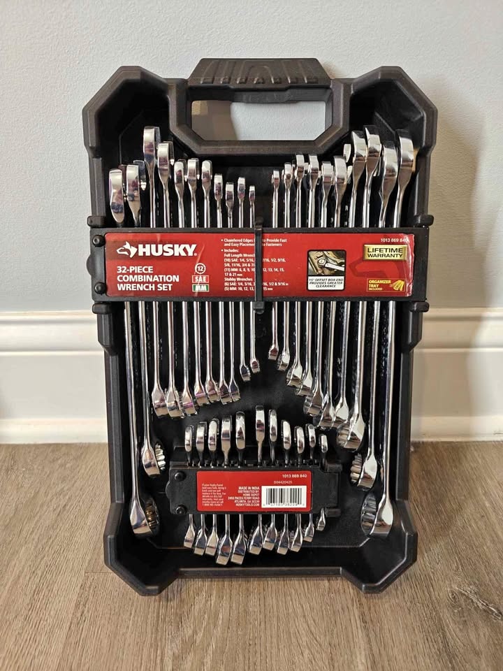 Husky SAE and Metric Combination Wrench Set with Tray