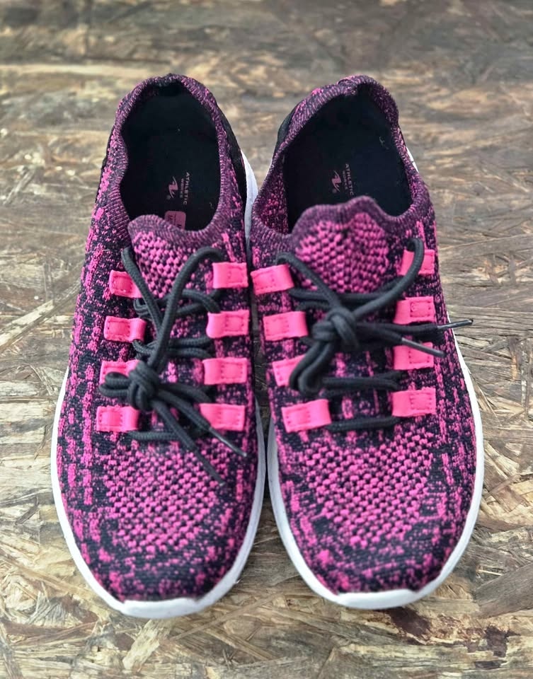 New Size 2 Athletic Wear Memory Foam Girls Running Shoes