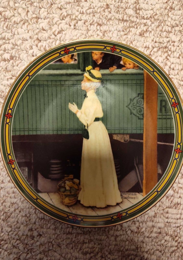 Knowles Norman Rockwell Plate - A Mother's Welcome
