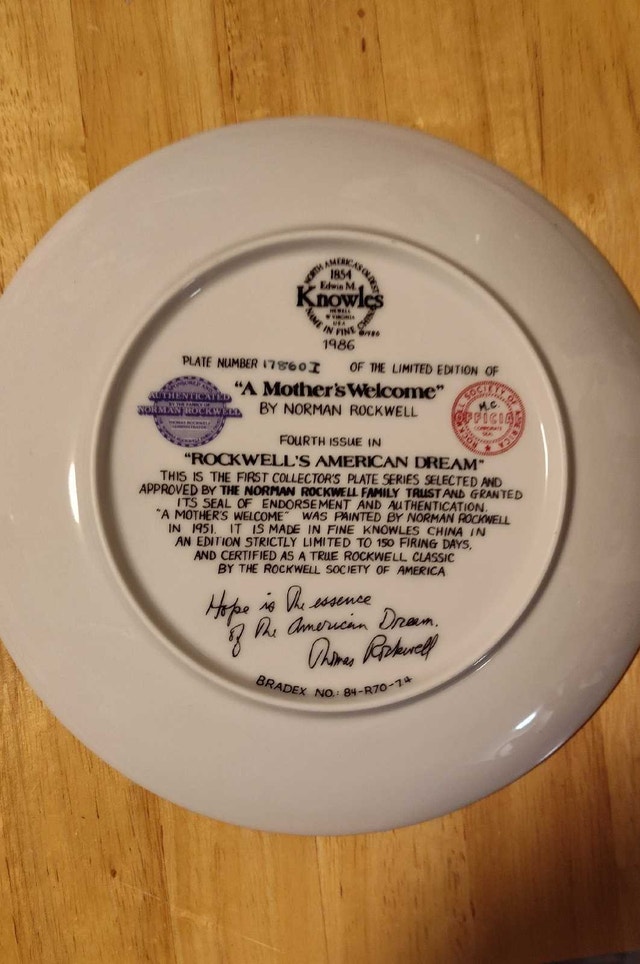 Knowles Norman Rockwell Plate - A Mother's Welcome - photo 2