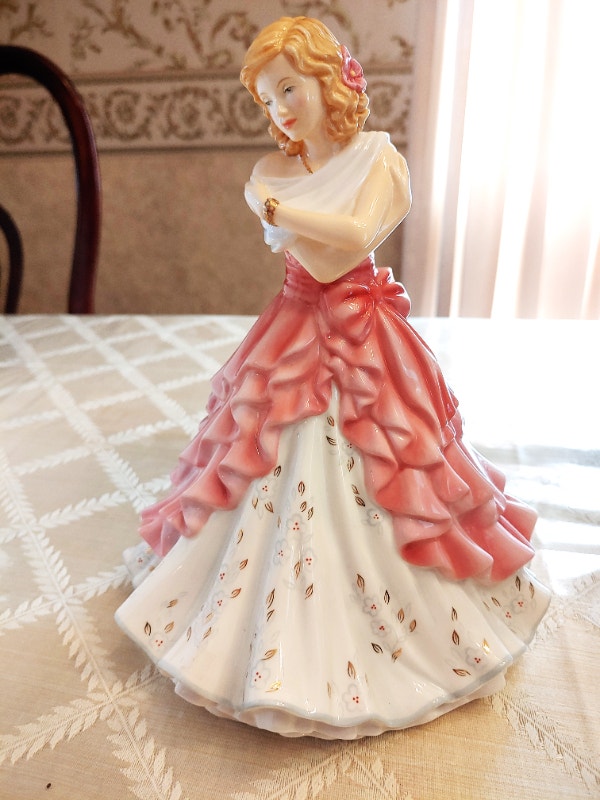 Royal Doulton Pretty Ladies - Bethany