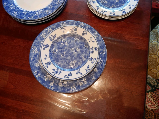 4 Dinner Plates & 4 Breakfast Plates - photo 4