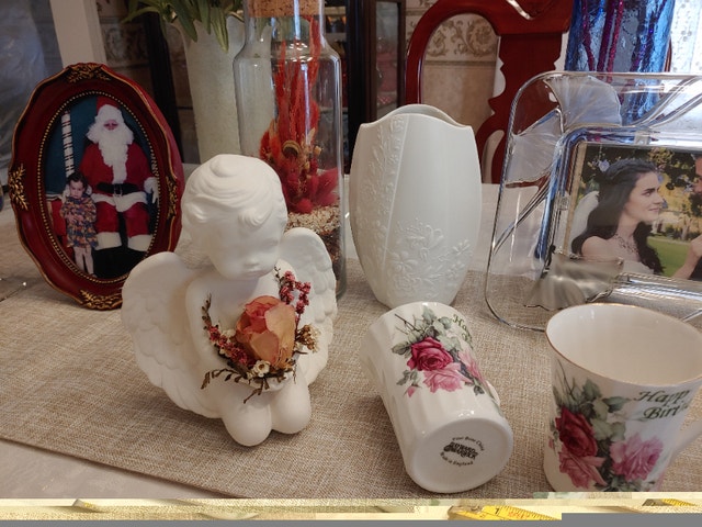 Various Decorative Household Items - Estate Sale - photo 5