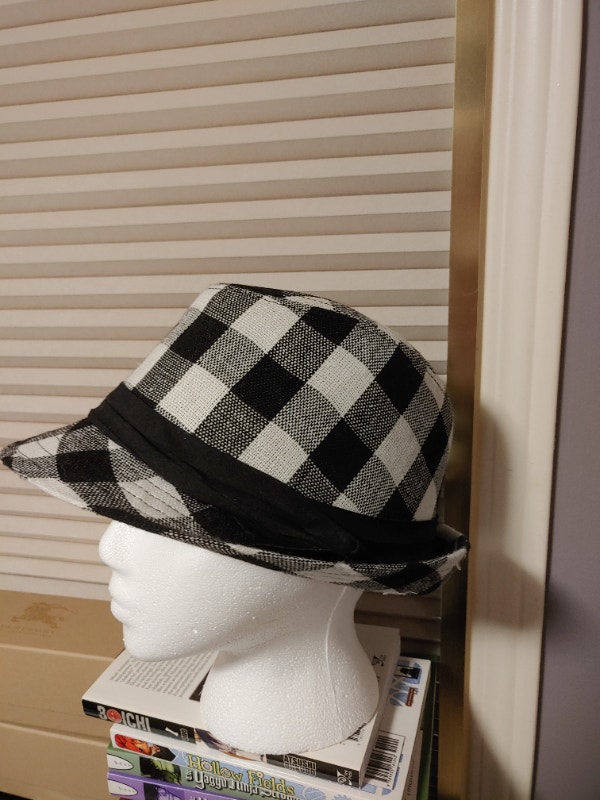 Bolero Checkered Black and White Hat