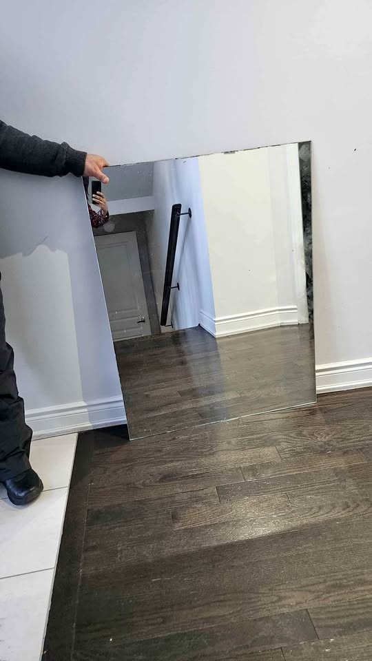 L42xW33 Mirror.