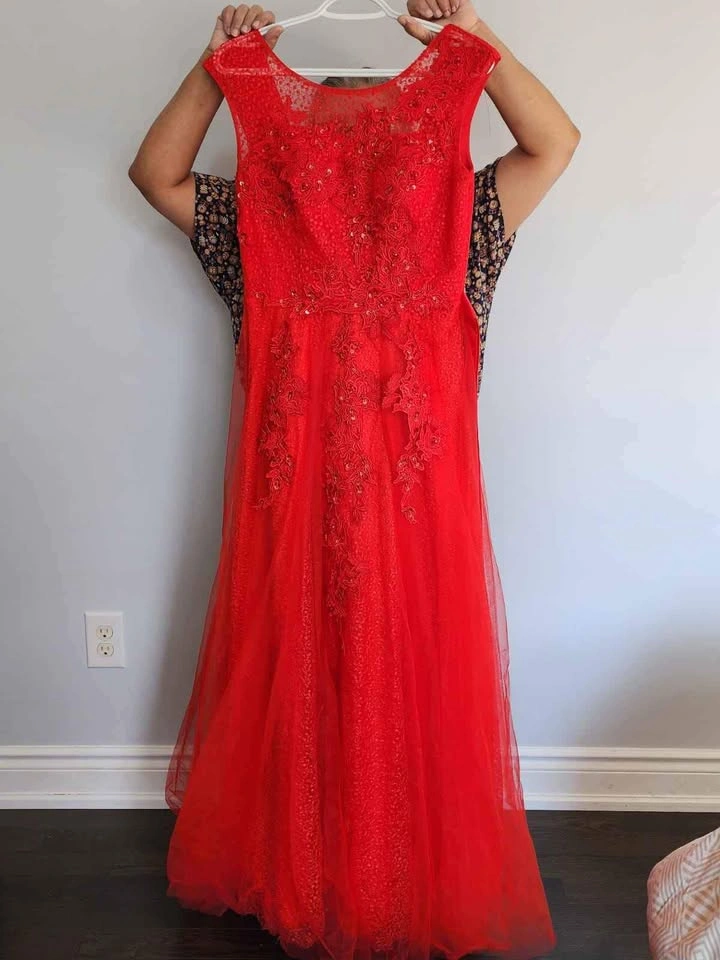 Lehenga/ gowns for rent - photo 2