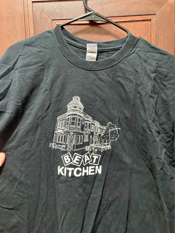 Beat Kitchen tshirt XL