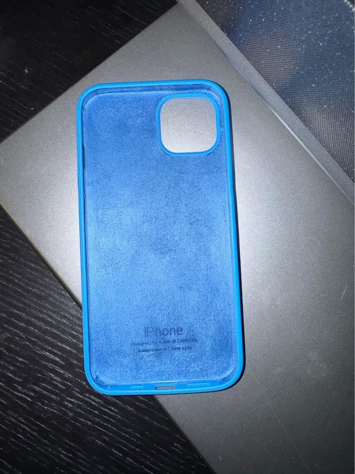 iPhone 13 Silicone Case - photo 2