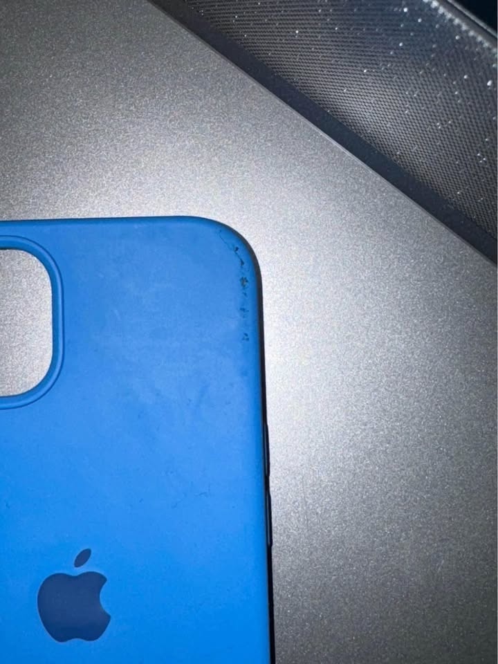 iPhone 13 Silicone Case - photo 3
