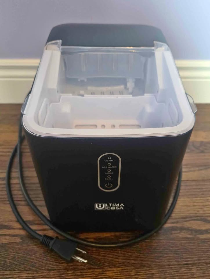 Half price if sold by Monday- Ultima Cosa Countertop Ice Maker