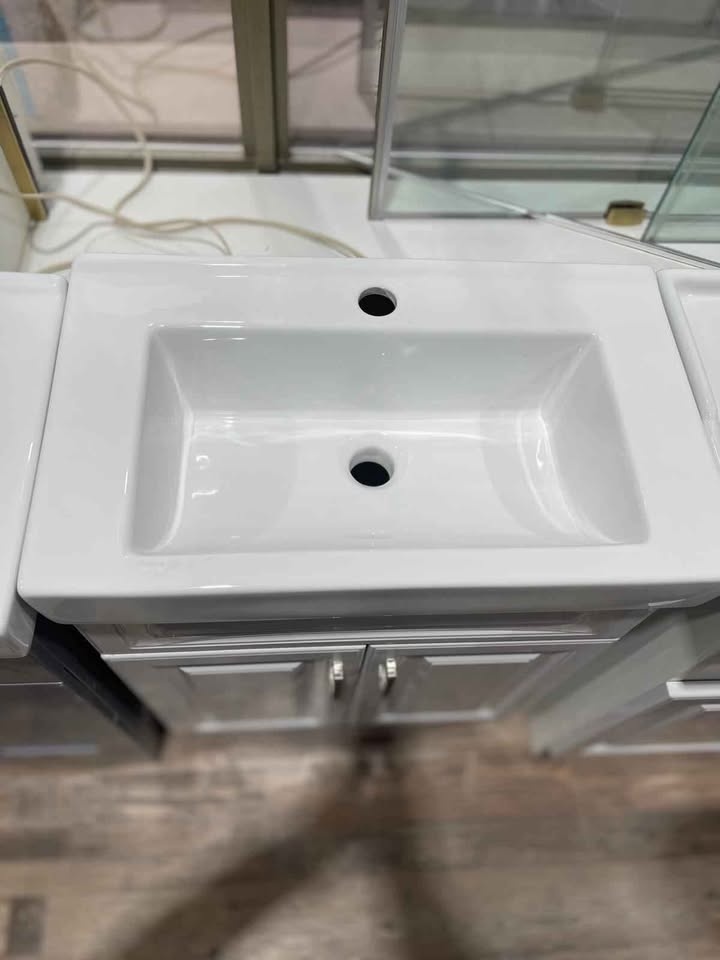 BEST PRICE Vanity 24X14 (MDF) with cabinet white $230 & grey $25 - photo 2