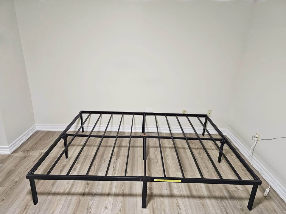 Mattress and bed frame - photo 4