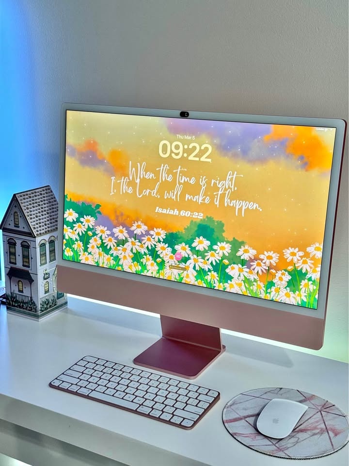 iMac 2023 24-inch M3 256GB w/ Original Box