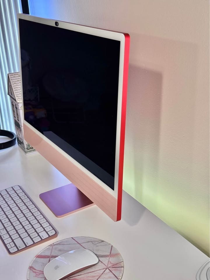 iMac 2023 24-inch M3 256GB w/ Original Box - photo 4