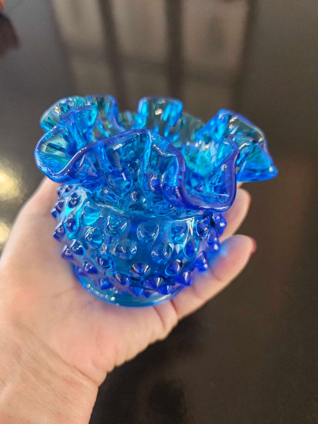 Fenton Blue Ruffled Hobnail Candle Votive/Vase - photo 5