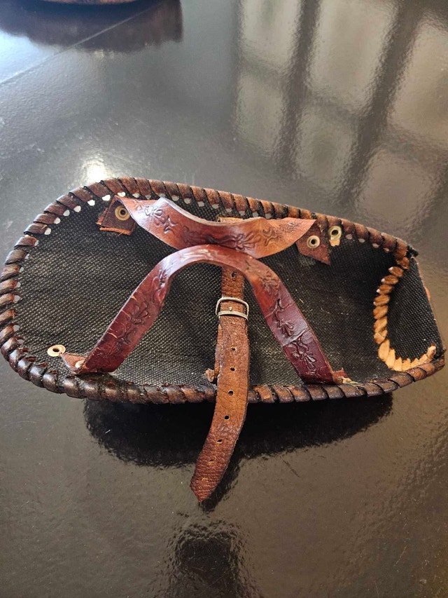 Handmade Leather Wine Bottle Holder - Argentina - photo 3