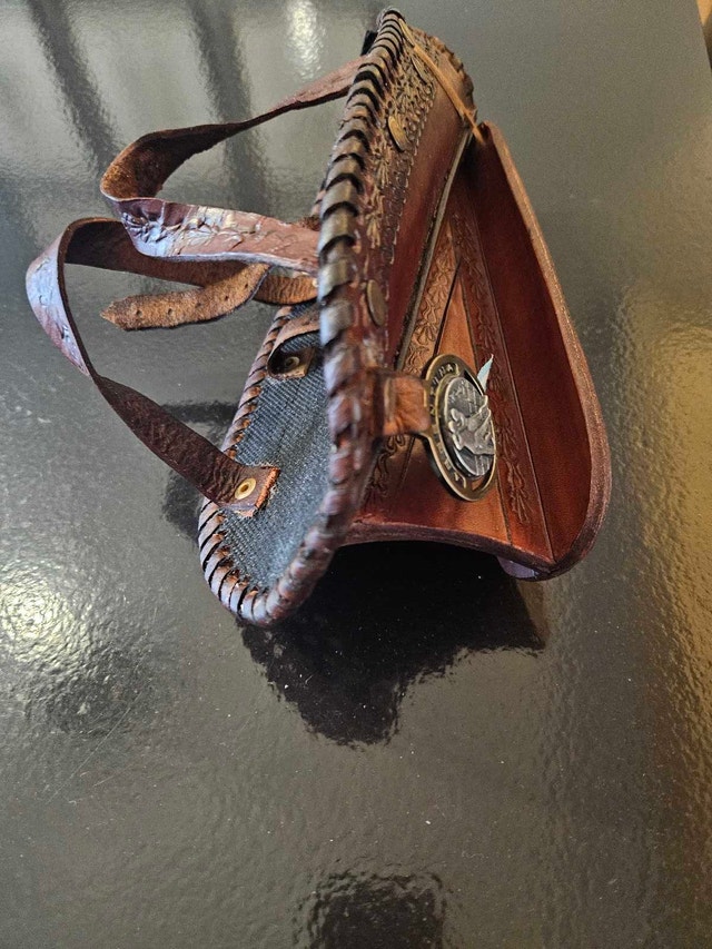 Handmade Leather Wine Bottle Holder - Argentina - photo 5