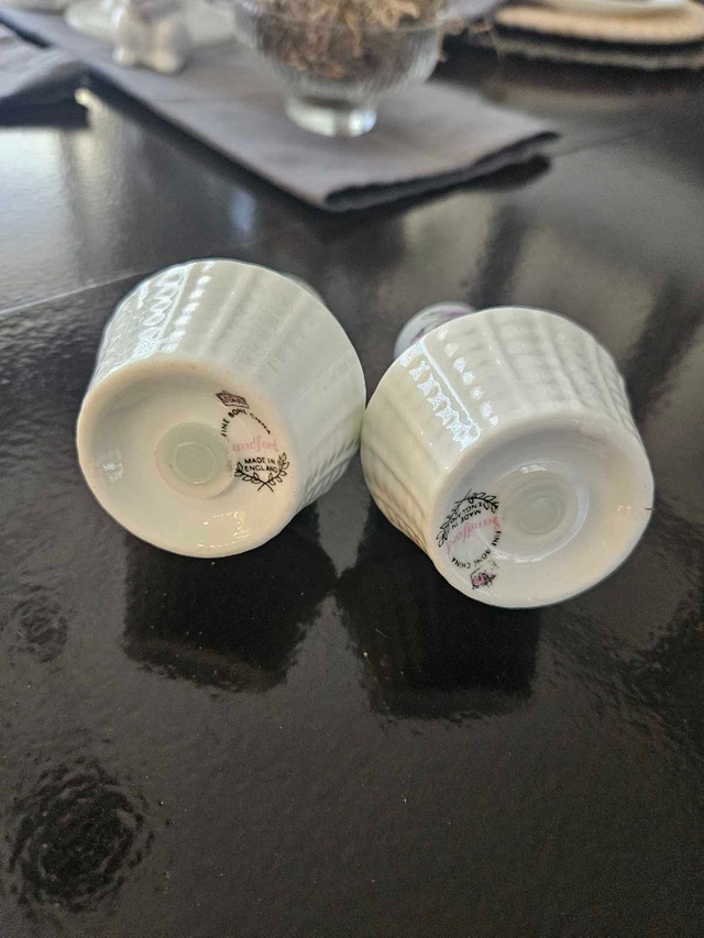 Vintage Fine Bone China Salt & Pepper Shakers - Stanford - photo 2